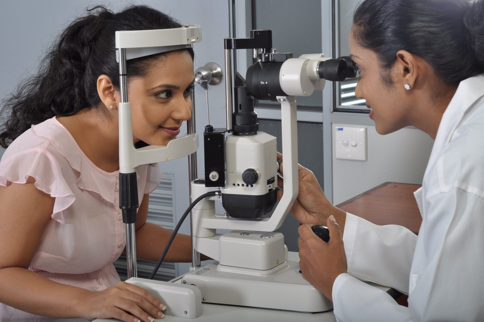 Eye Treatment in Indore for International Patients