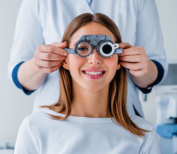 How to Choose the Best Eye Hospital for Retinal Treatment